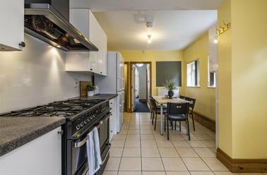 Sherwin Road, Lenton, Nottingham - Image 2