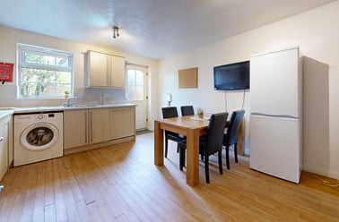 Kingfisher Way, City Centre, Loughborough - Image 2