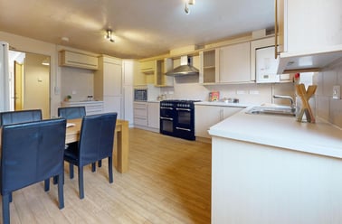Kingfisher Way, City Centre, Loughborough - Image 3