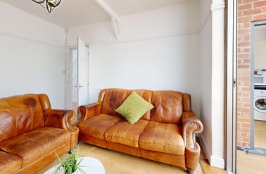 Mountfields Drive, City Centre, Loughborough - Image 2