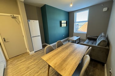 Hyde Park Villas, Hyde Park, Leeds - Image 3