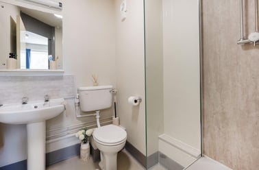 Premium Ensuite, Hardwick Campus, St Paul's Road, St Pauls, Cheltenham - Image 3