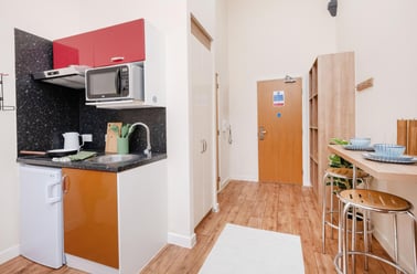 Bronze Studio, Abbeygate, 9 Victoria Road, City Centre, Chester - Image 2