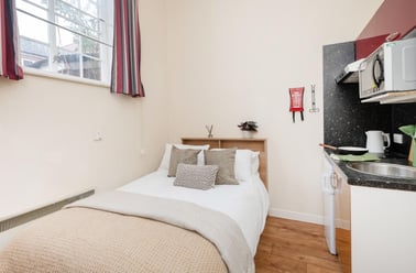 Bronze Studio, Abbeygate, 9 Victoria Road, City Centre, Chester - Image 3