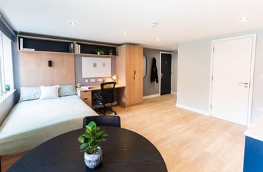 Platinum Studio (Double Occupancy Only), St Peters Court, Midland Way, Lenton, Nottingham - Image 2