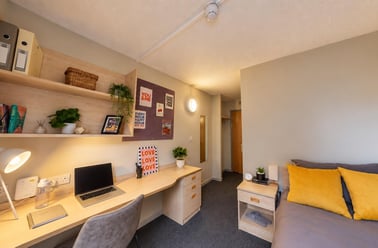 Three Bed Flat - Large Standard Single, Archways, 18 Leadmill Road, City Centre, Sheffield - Image 3