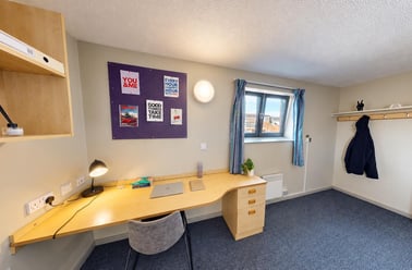 Three Bed Flat - Extra Large Double, Archways, 18 Leadmill Road, City Centre, Sheffield - Image 2