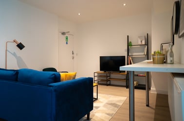 Moss Lane East, Rusholme, Manchester - Image 2