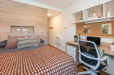 Standard Ensuite, Bankside Student Living, Walnut Tree Close, City Centre, Guildford - Image 2