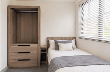 Newland, West End, Lincoln - Image 2