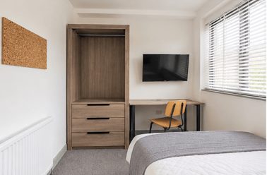Newland, West End, Lincoln - Image 3