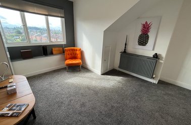 Room 5, 114 Austhorpe Road, Harehills, Leeds - Image 3