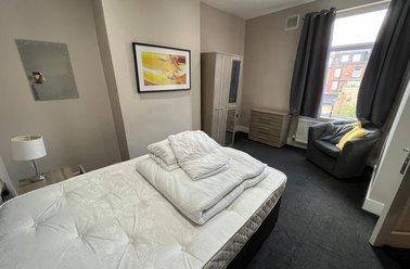 Room 2, 86 Hough Lane, Bramley, Leeds - Image 3