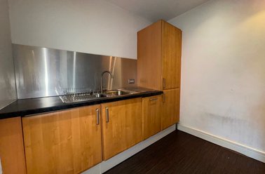 Cromwell Court, Clarence Dock, Leeds - Image 3