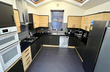 Norwood Road, Hyde Park, Leeds - Image 2