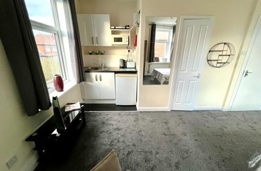 Halton, Harehills, Leeds - Image 2