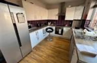 Morley, Leeds - Image 3