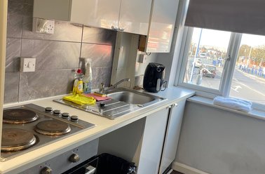 STUDIO 4, 3a Irwin Approach, Harehills, Leeds - Image 3