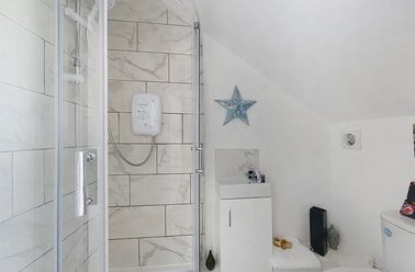 Austhorpe Road, Harehills, Leeds - Image 3