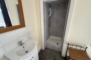 Room 1, 1a Darnley Road, West park, Leeds - Image 3