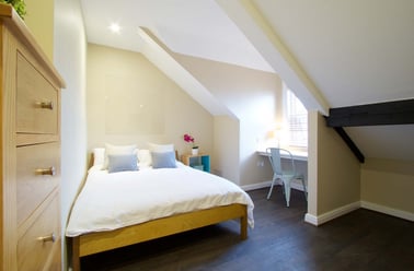 Hessle View, Hyde Park, Leeds - Image 2