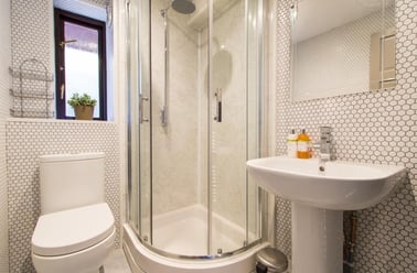 Victoria Road, Hyde Park, Leeds - Image 2