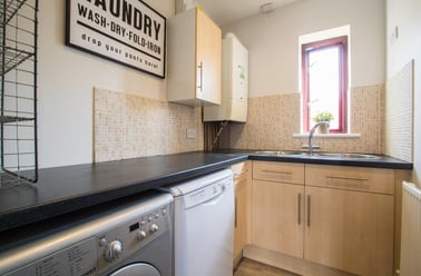 Victoria Road, Hyde Park, Leeds - Image 3