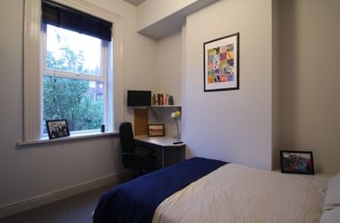Woodsley Road, Woodhouse, Leeds - Image 2