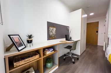 Ensuite Bronze Courtyard, Dobbie’s Point, North Hanover Street, City Centre, Glasgow - Image 2