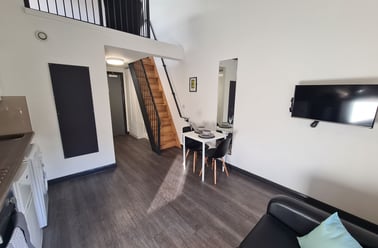 Studio Gold Top Floor, St James' House, St James' Street, City Centre, Newcastle - Image 2