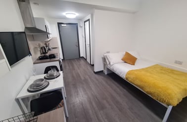 Studio Silver Plus Top Floor, St James' House, St James' Street, City Centre, Newcastle - Image 2