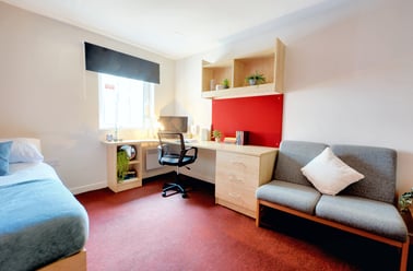 Ensuite standard, Nottingham Two, Midland Way, Dunkirk, Nottingham - Image 3