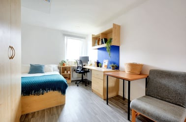 Studio gold, Nottingham Two, Midland Way, Dunkirk, Nottingham - Image 2