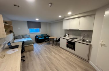 Studio Deluxe, Trinity Square, Shakespeare House, North Church Street, Victoria, Nottingham - Image 2