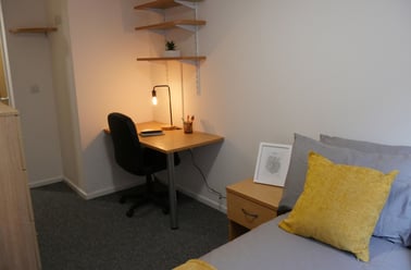 Ensuite - Silver, Central Place, 59a Edward Street, Netherthorpe, Sheffield - Image 3