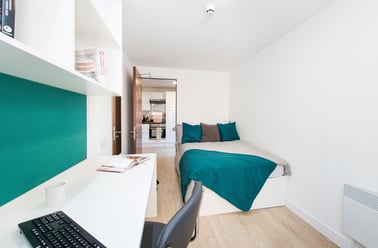 Two bedroom apartment bronze, Vincent Place, Vincent's Walk, City Centre, Southampton - Image 3