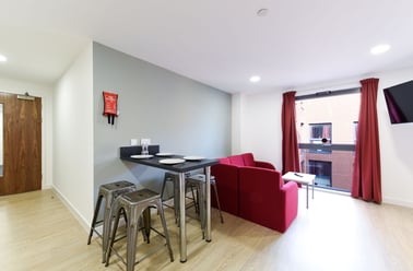 En-suite bronze, Vincent Place, Vincent's Walk, City Centre, Southampton - Image 3