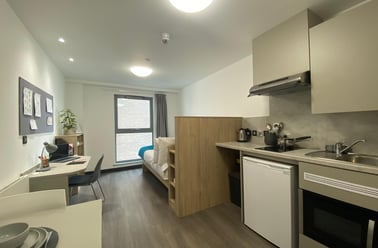 Studio accessible, Swanston House, 41 Queen Street, City Centre, Belfast - Image 2