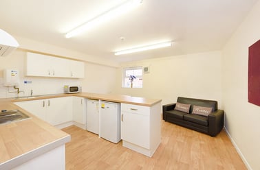 Ensuite - Silver, Snowdon Hall, Vicarage Hill, City Centre, Wrexham - Image 3
