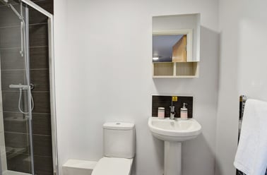 Studio Premium, Trinity Hall, Holborn Approach, Woodhouse, Leeds - Image 2