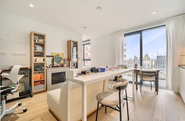 Flat 1001, 8 Pilot Walk, Greenwich, London - Image 2