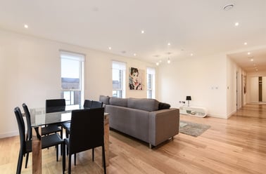 Flat 112, 27 East Parkside, Greenwich, London - Image 2