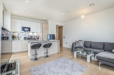 Flat 99, 1 Pilot Walk, Greenwich, London - Image 2