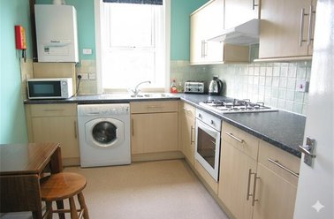 Flat 3, 7 Alington Road, Charminster, Bournemouth - Image 3