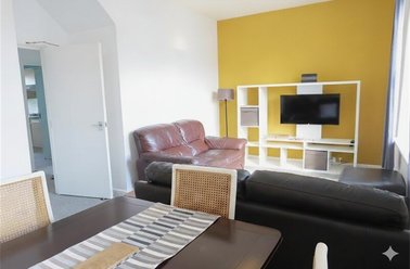Flat 3, 7 Alington Road, Charminster, Bournemouth - Image 2