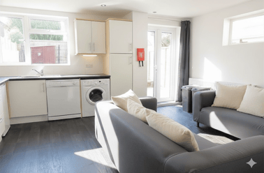 Winton, Moordown, Bournemouth - Image 2