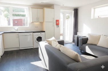 Winton, Moordown, Bournemouth - Image 3