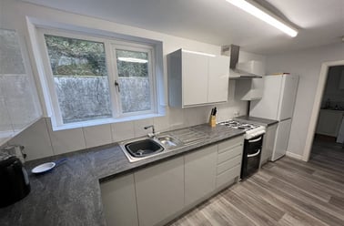 Maxwell Road, Charminster, Bournemouth - Image 3