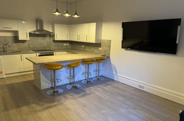 Flat 1, 11 Meyrick Park Crescent, Charminster, Bournemouth - Image 3