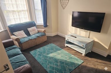 30 Cranmer Road, Charminster, Bournemouth - Image 2